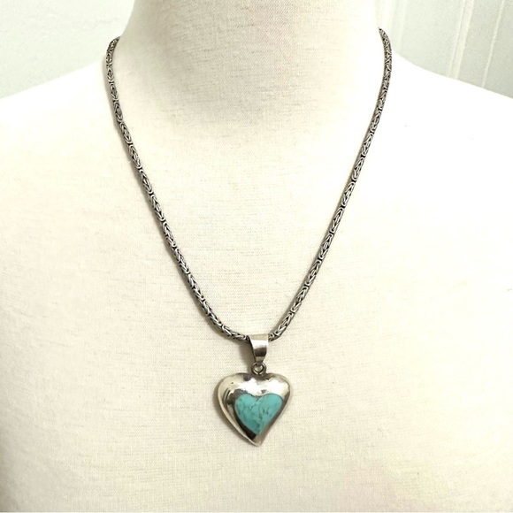 Sterling silver and Turquoise heart shape pendant - Picture 1 of 3